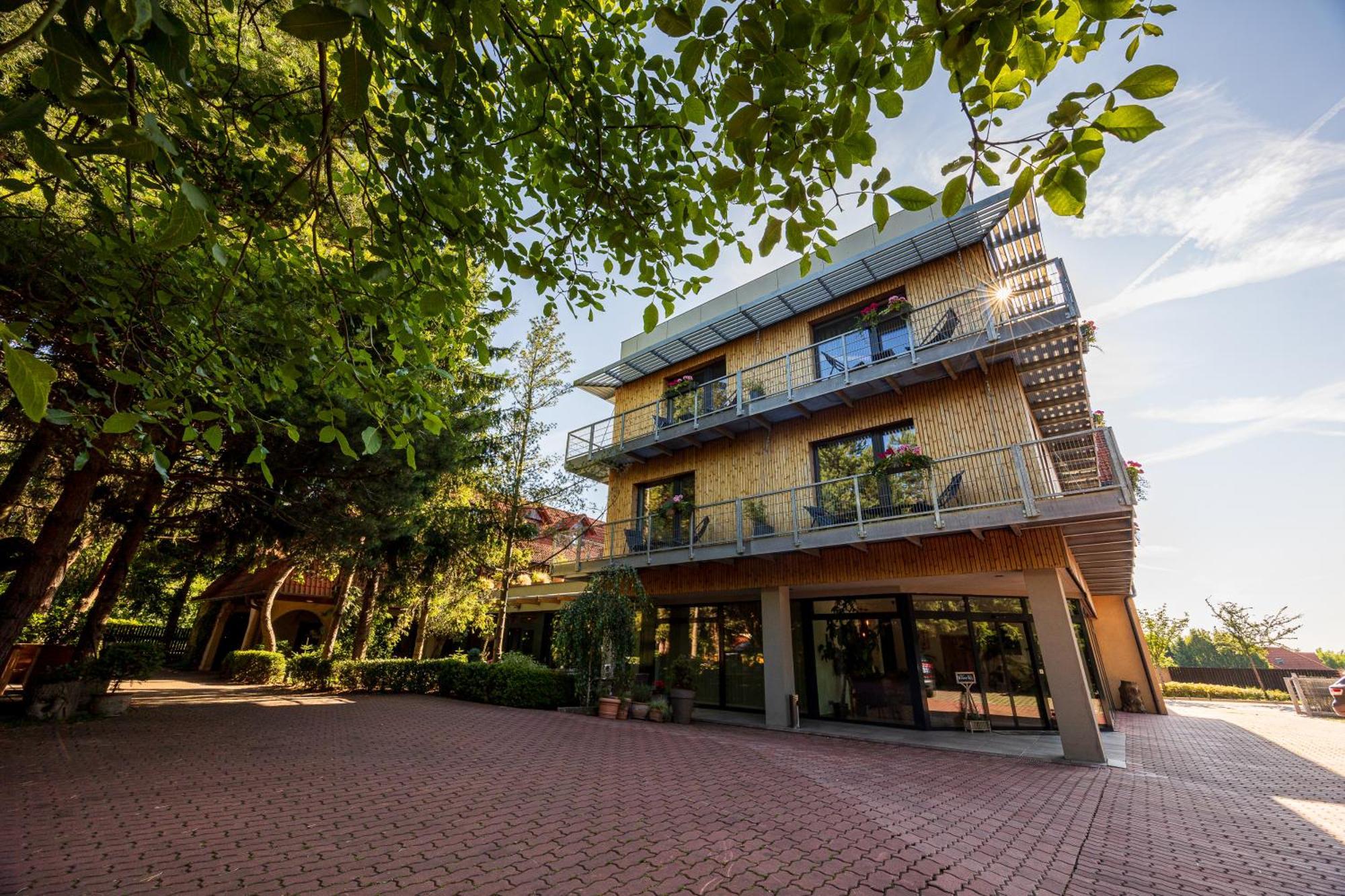 Hotel Frydl Prague Exterior photo